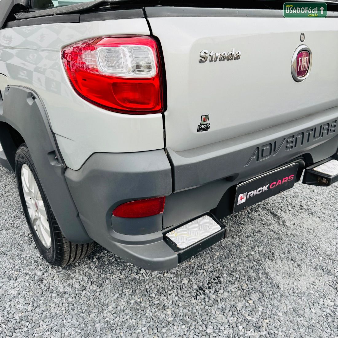 Fiat Strada Adventure CD 1.8 Dualogic Flex 2013/2014 — foto 7 de 23