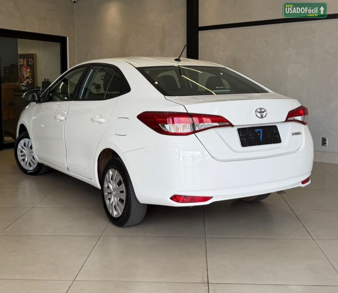 Toyota Yaris Sedan XL 1.5 Automático Flex 2023/2024 — foto 4 de 14
