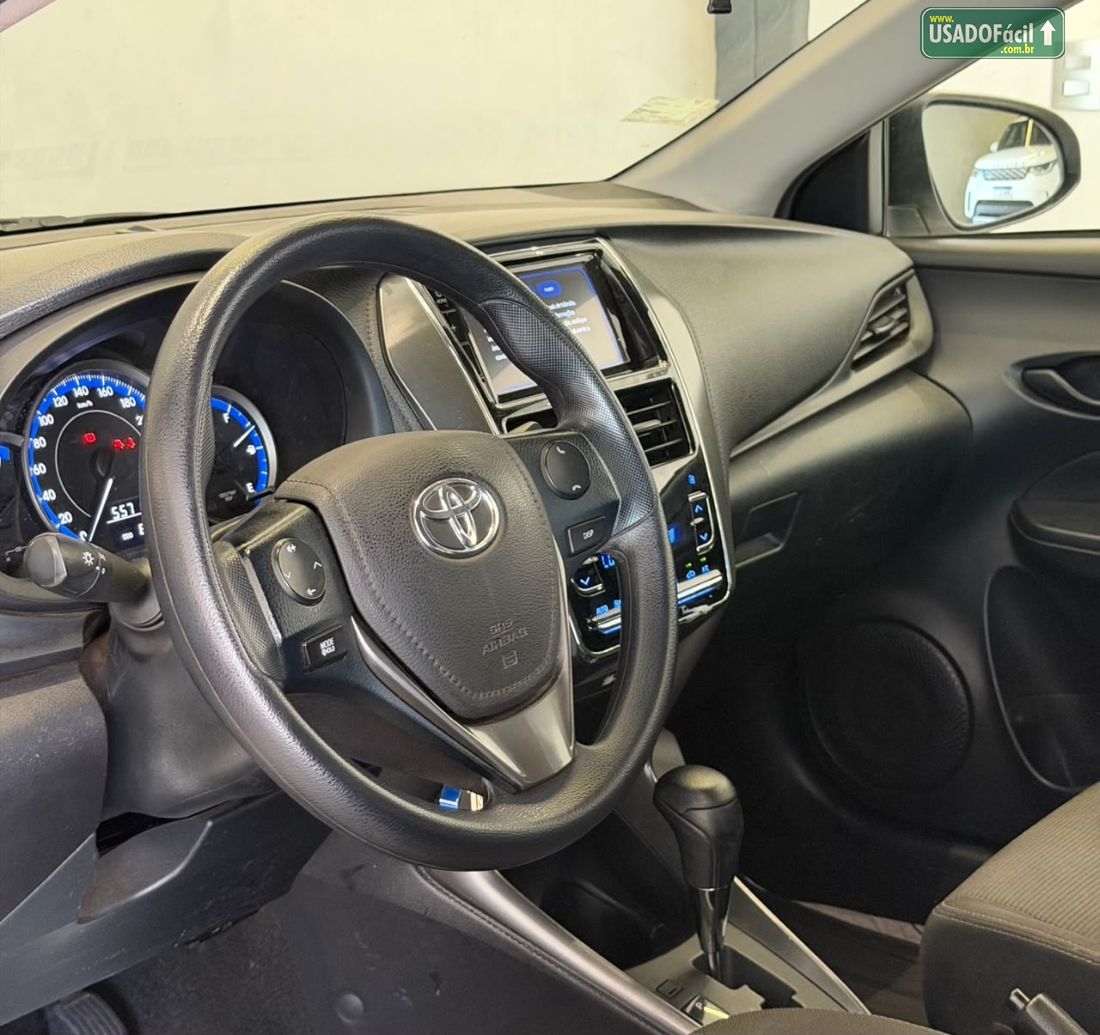 Toyota Yaris Sedan XL 1.5 Automático Flex 2023/2024 — foto 9 de 14