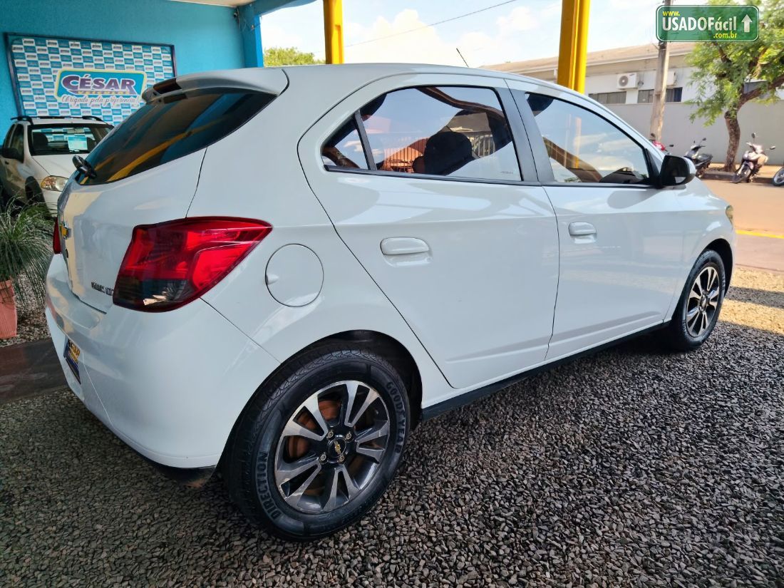 CHEVROLET/GM Onix Hatch LTZ 1.4 Mecânico Flex 2014/2015 — foto 5 de 8