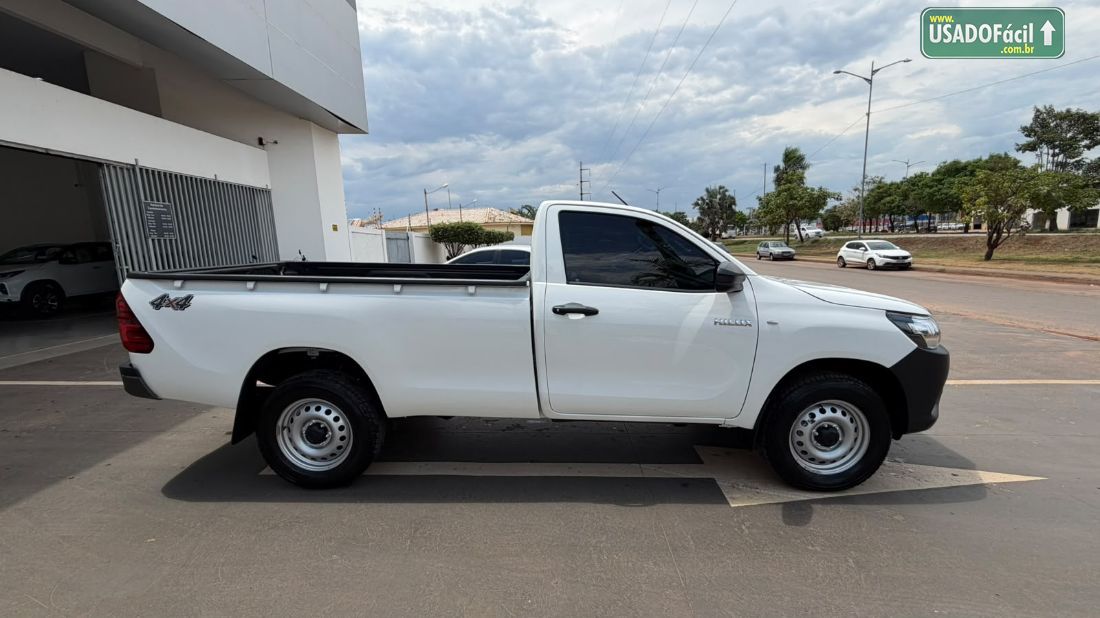 Toyota Hilux CS 4x4 2.8 TDI Automático Diesel 2025/2026 — foto 2 de 11