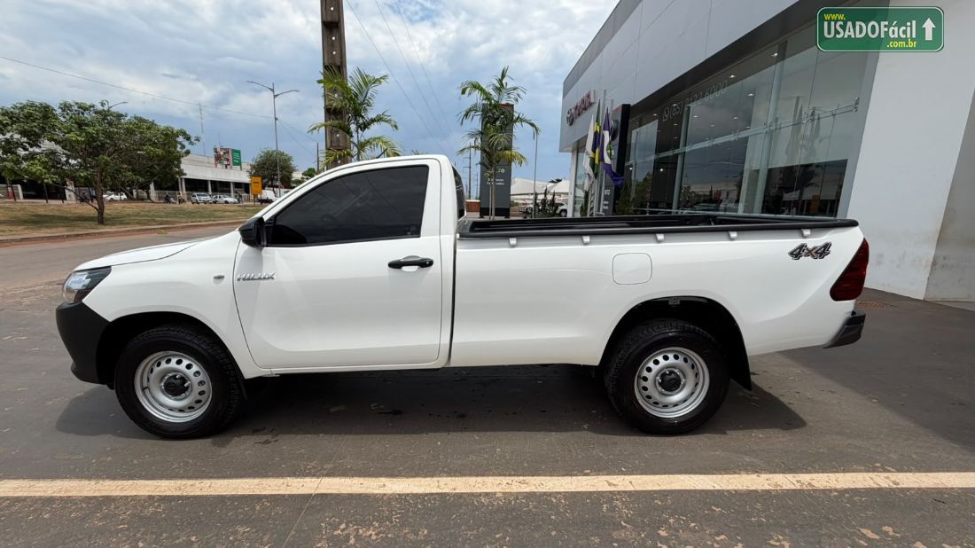 Toyota Hilux CS 4x4 2.8 TDI Automático Diesel 2025/2026 — foto 4 de 11