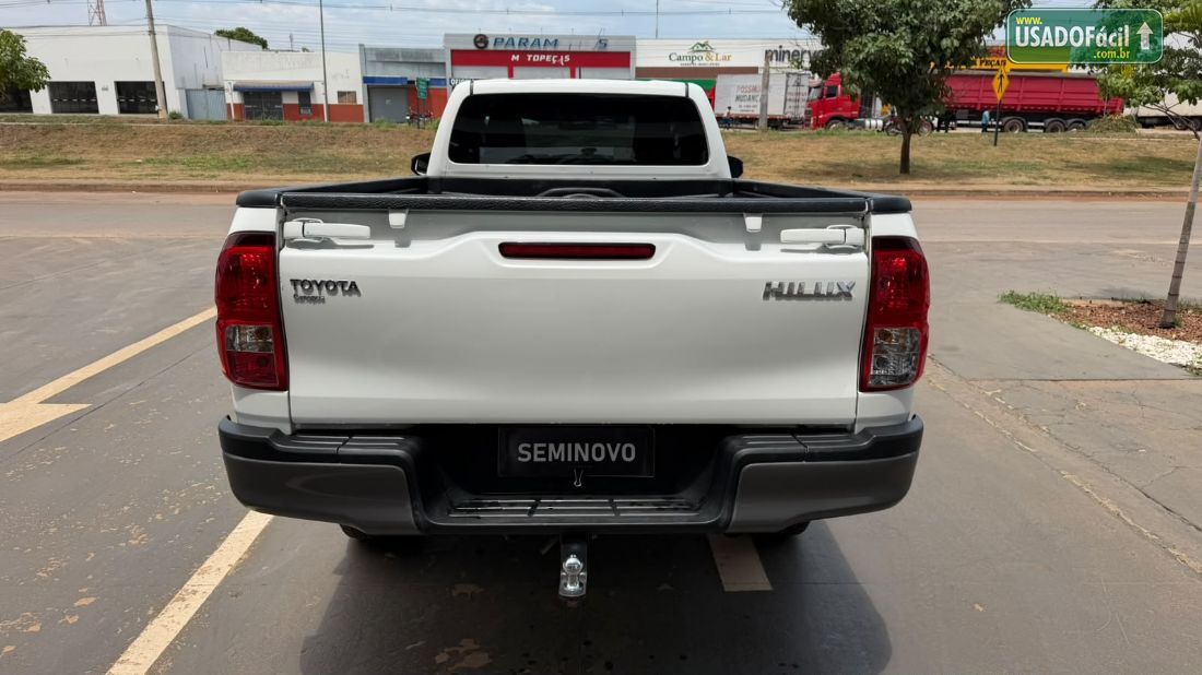 Toyota Hilux CS 4x4 2.8 TDI Automático Diesel 2025/2026 — foto 9 de 11
