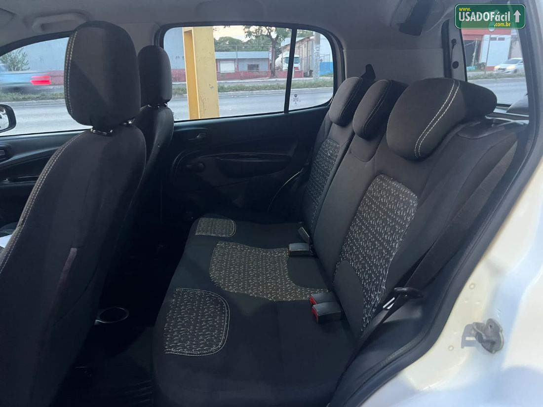 Fiat Uno Attractive 1.0 Fire Flex 5P 2021/2021 — foto 7 de 12