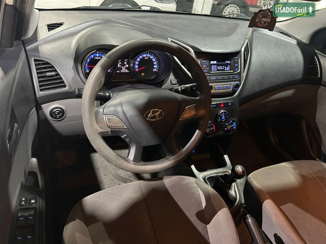 Hyundai HB20S Sedan Comfort Plus 1.0 Mecânico Flex 2017/2018 — foto 12 de 22