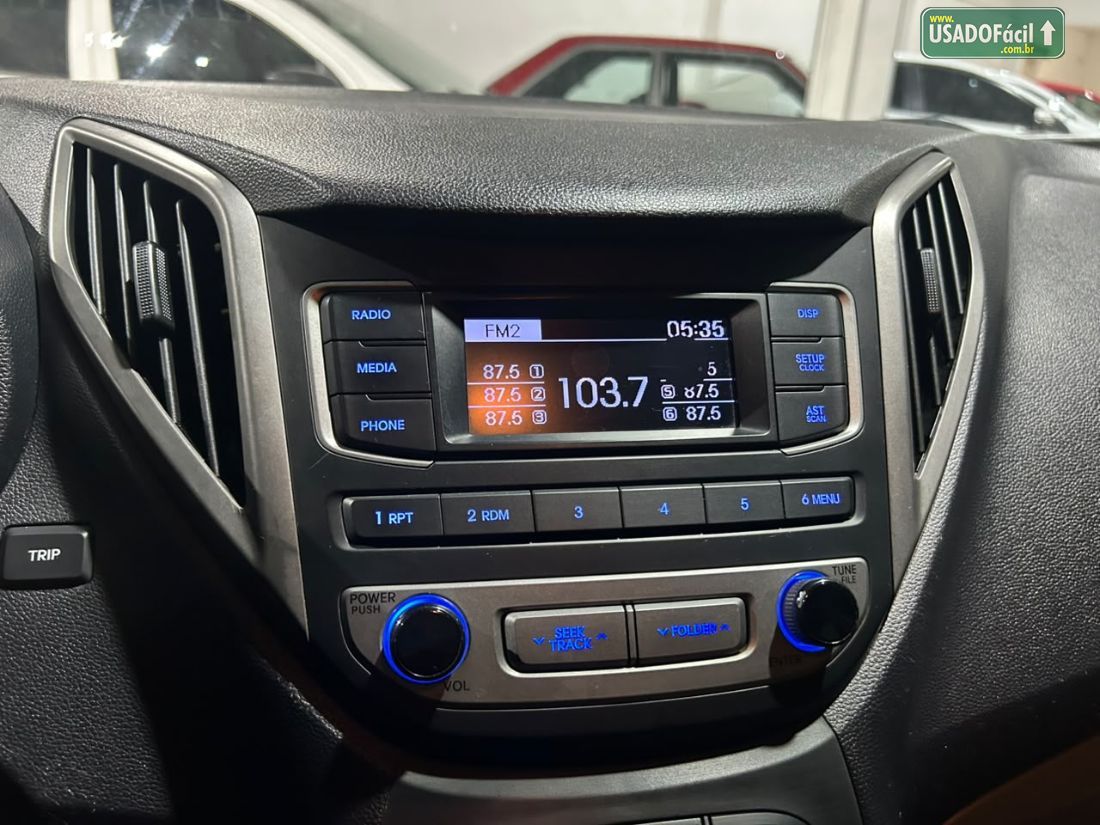 Hyundai HB20S Sedan Comfort Plus 1.0 Mecânico Flex 2017/2018 — foto 16 de 22