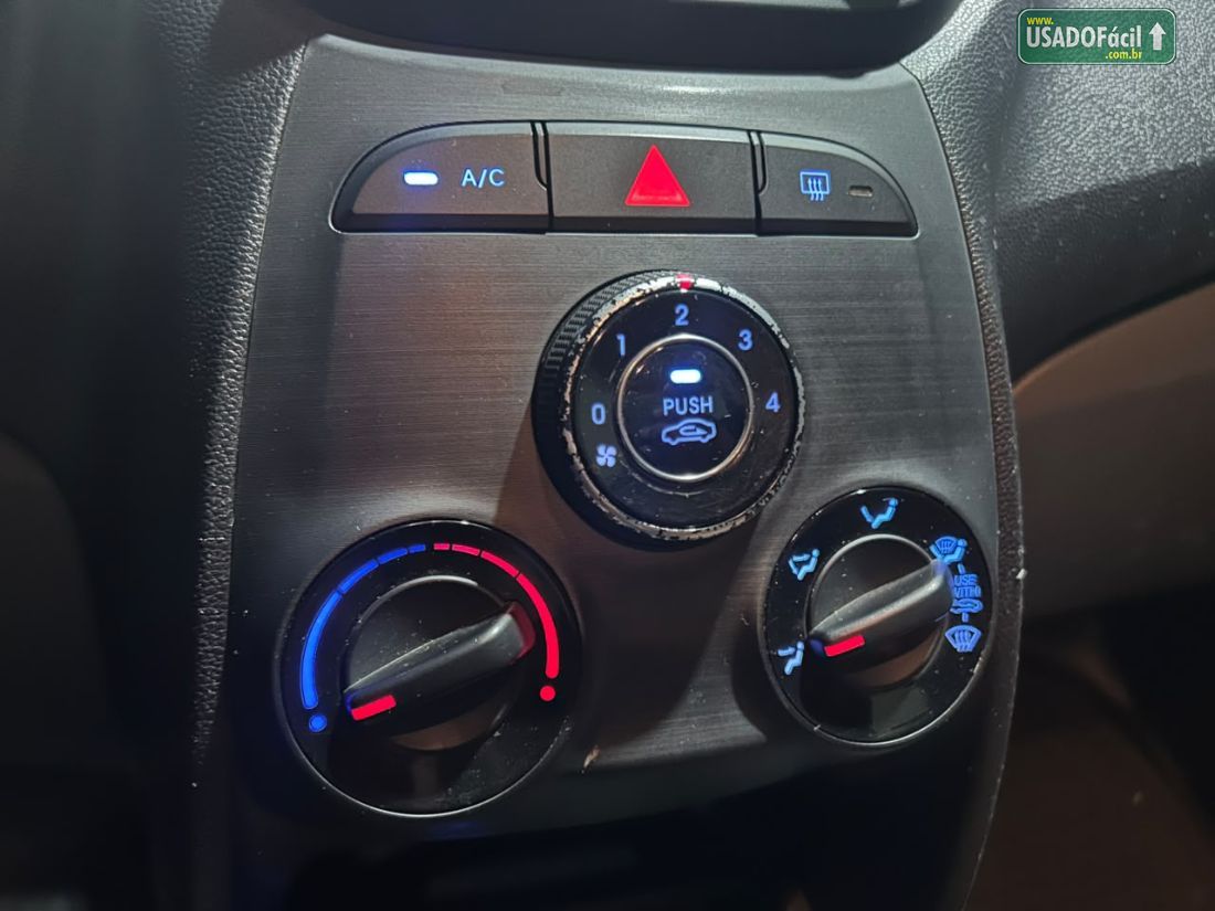 Hyundai HB20S Sedan Comfort Plus 1.0 Mecânico Flex 2017/2018 — foto 17 de 22