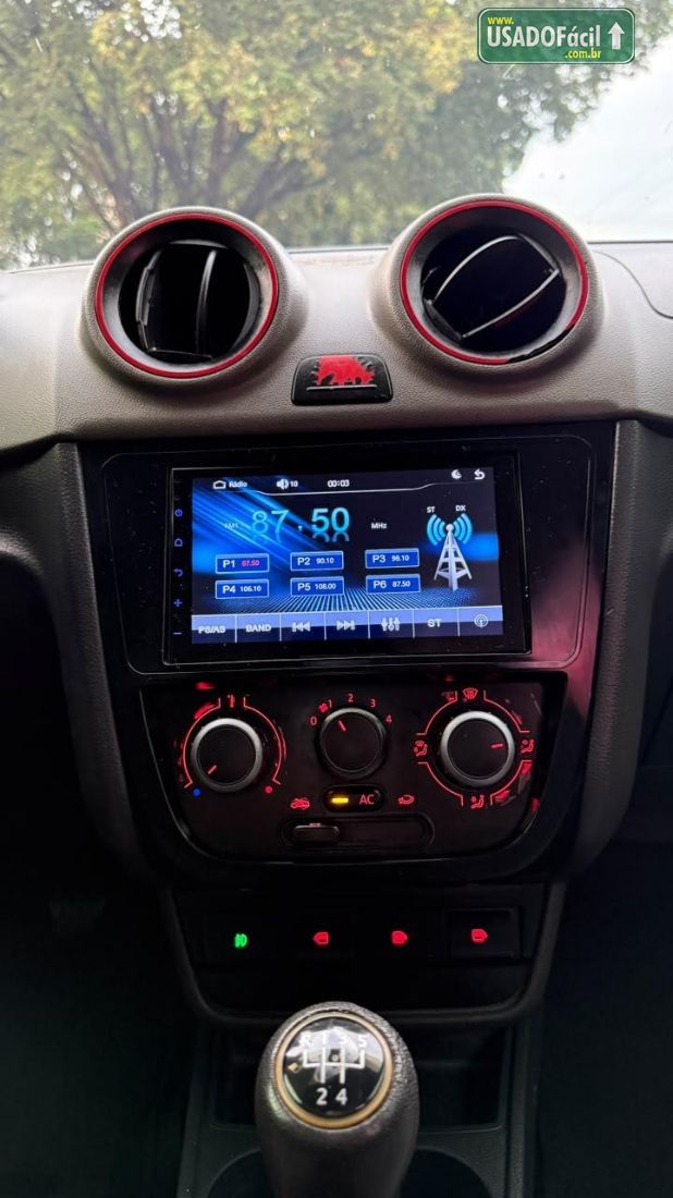 Volkswagen Voyage Comfortline I Motion 1.6 Total Flex 2011/2012 — foto 13 de 17
