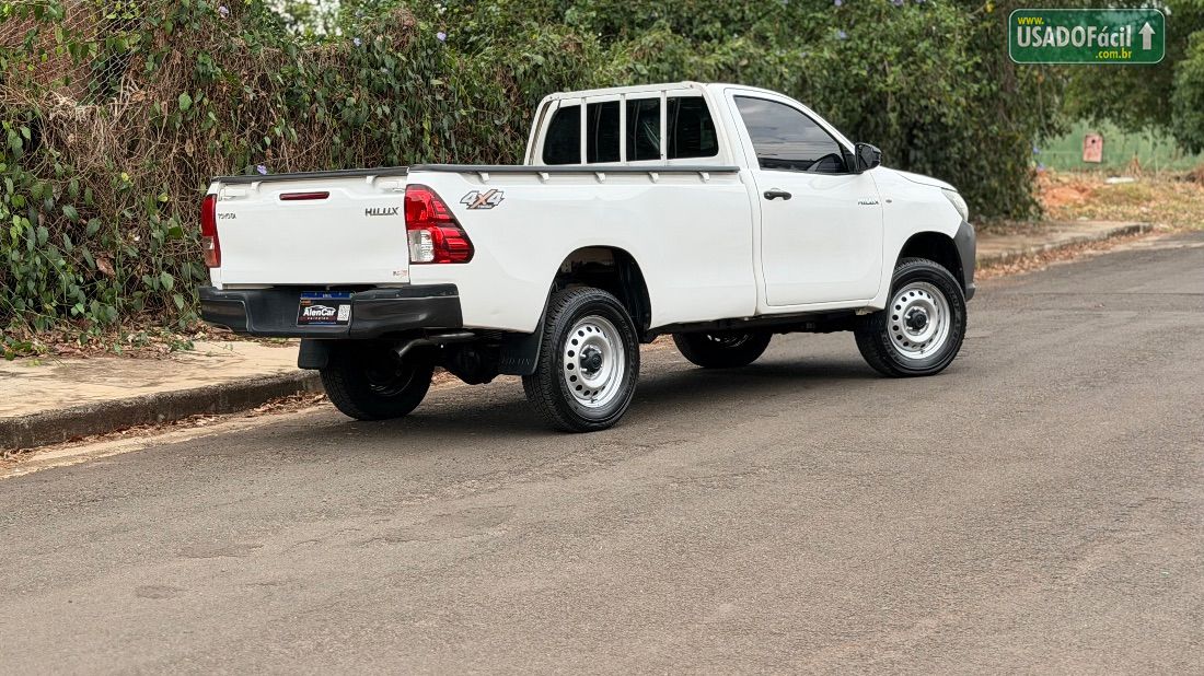 Toyota Hilux CS 4x4 2.8 TDI Mecânico Diesel 2018/2018 — foto 12 de 17