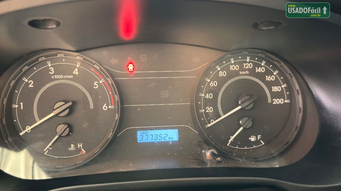 Toyota Hilux CS 4x4 2.8 TDI Mecânico Diesel 2018/2018 — foto 16 de 17