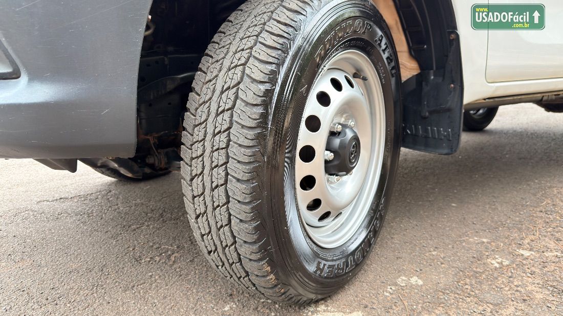 Toyota Hilux CS 4x4 2.8 TDI Mecânico Diesel 2018/2018 — foto 8 de 17