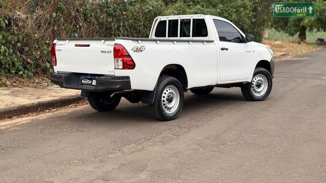 Toyota Hilux CS 4x4 2.8 TDI Mecânico Diesel 2018/2018 — foto 9 de 17