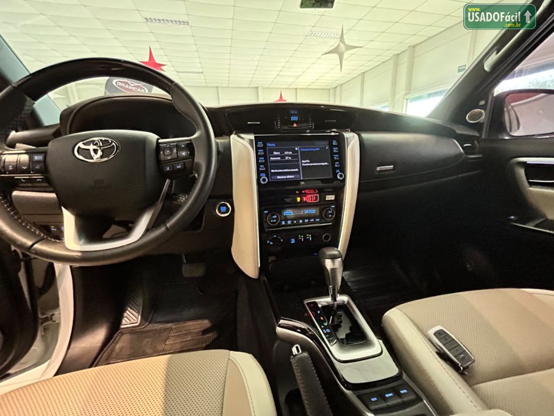 Toyota Hilux SW4 Diamond 2.8 4x4 Turbo Automático Diesel 2023/2023 — foto 10 de 11