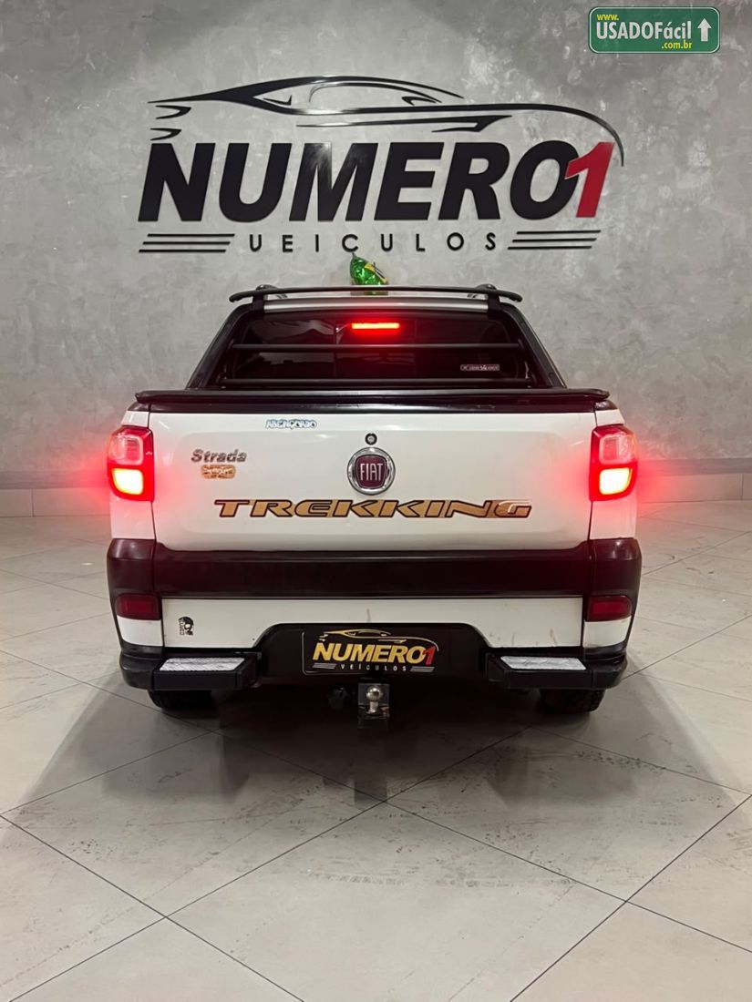 Fiat Strada Trekking CD 1.6 Flex 2016/2016 — foto 5 de 16