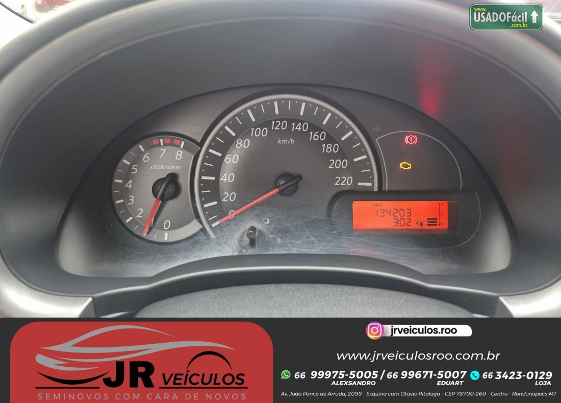 Nissan March SV 1.6 Flex Fuel 2012/2013 — foto 13 de 15