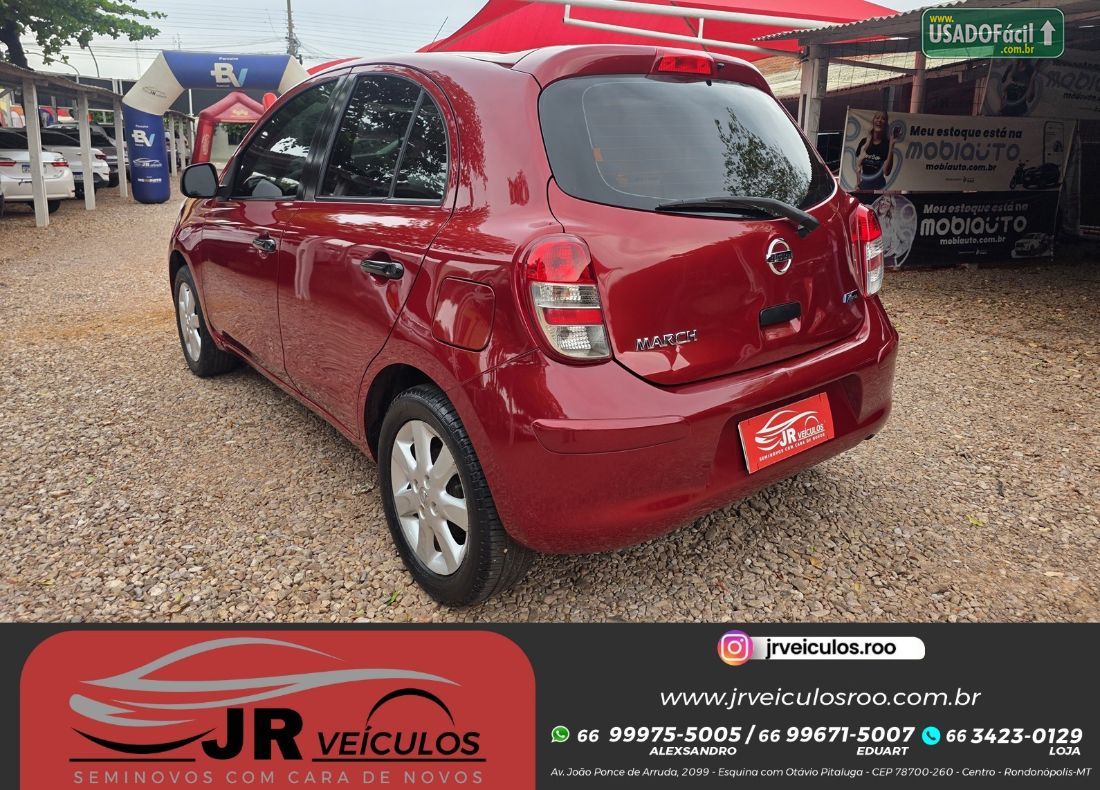 Nissan March SV 1.6 Flex Fuel 2012/2013 — foto 5 de 15