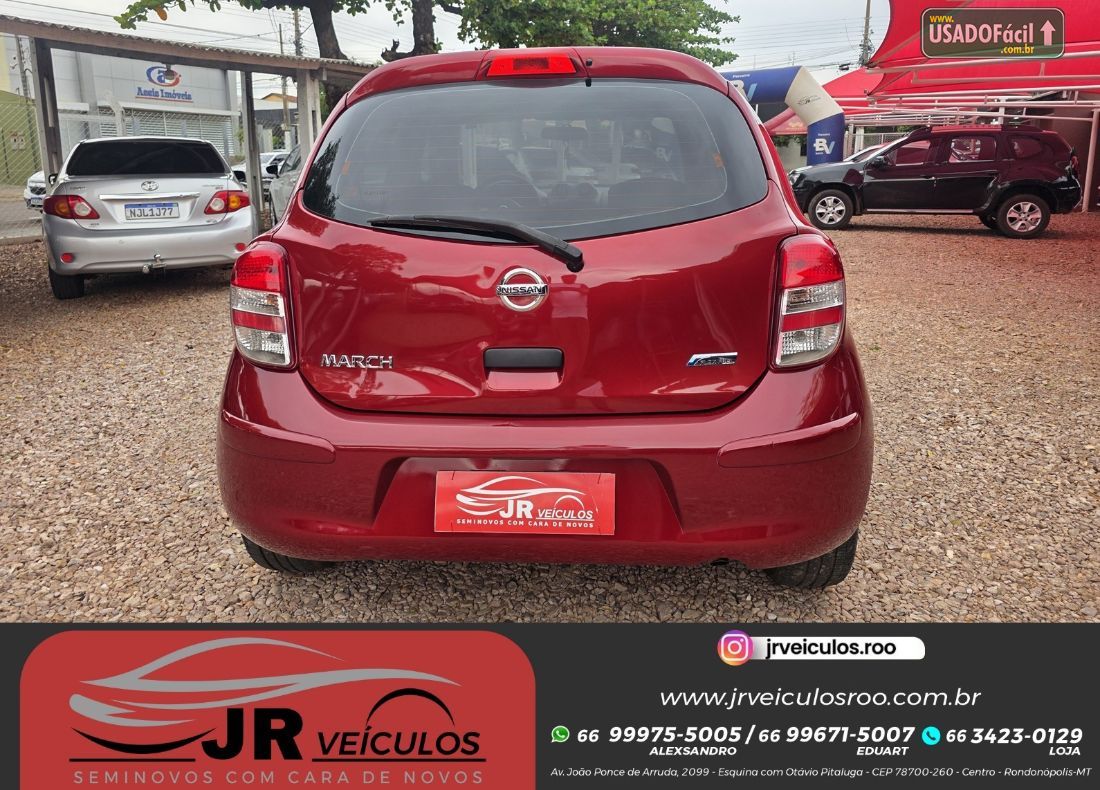 Nissan March SV 1.6 Flex Fuel 2012/2013 — foto 6 de 15