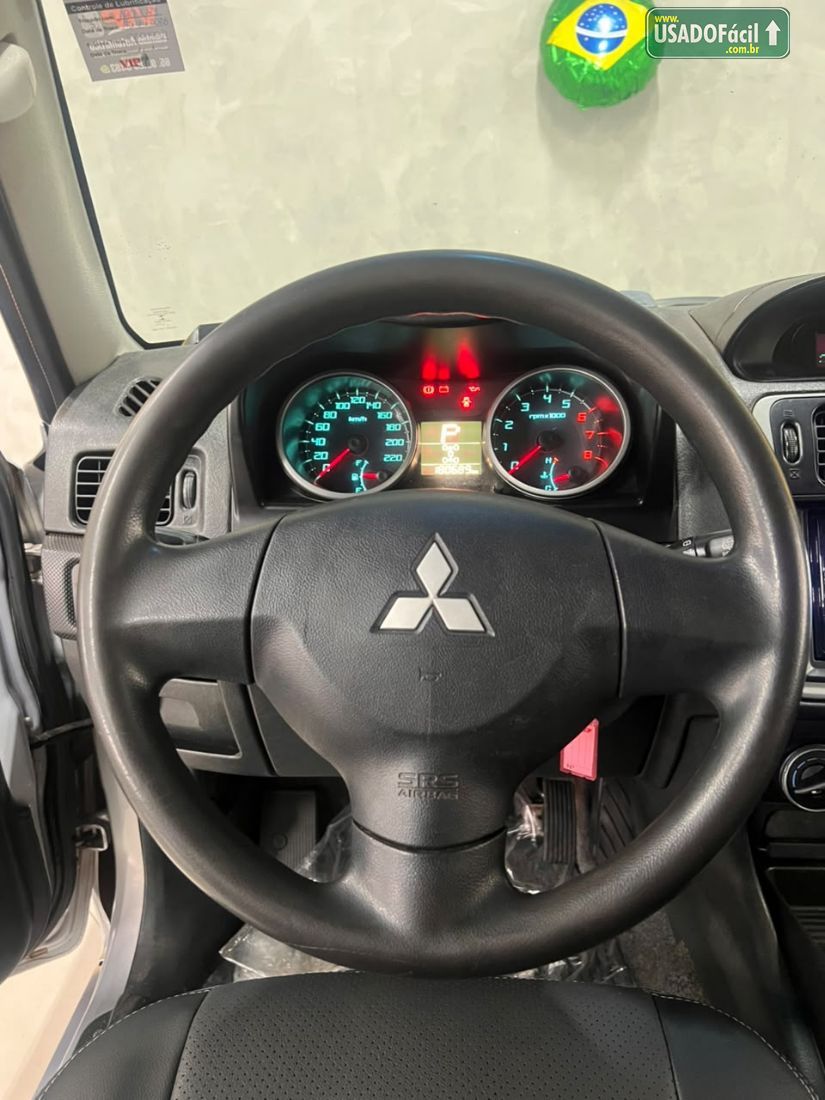 Mitsubishi Pajero TR4 2.0 4x4 Automático 2012/2012 — foto 9 de 14