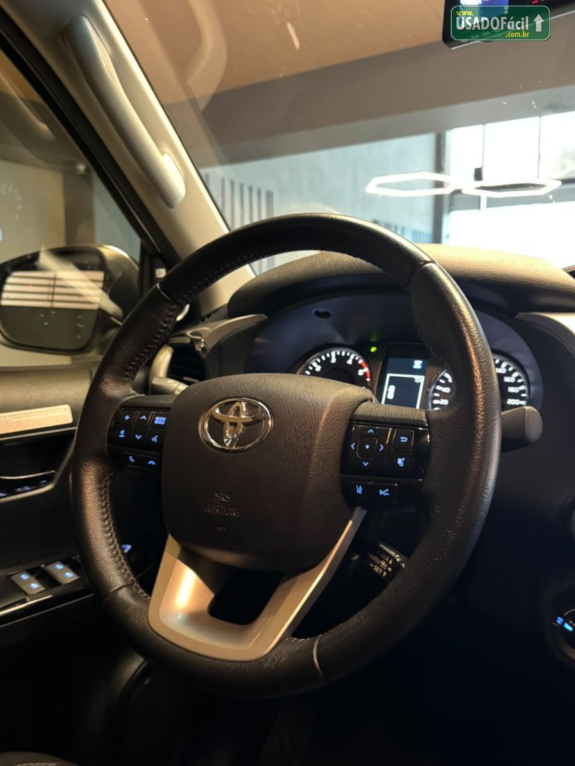 Toyota Hilux SRX CD 2.8 4x4 TDI Automático Diesel 2024/2025 — foto 11 de 14