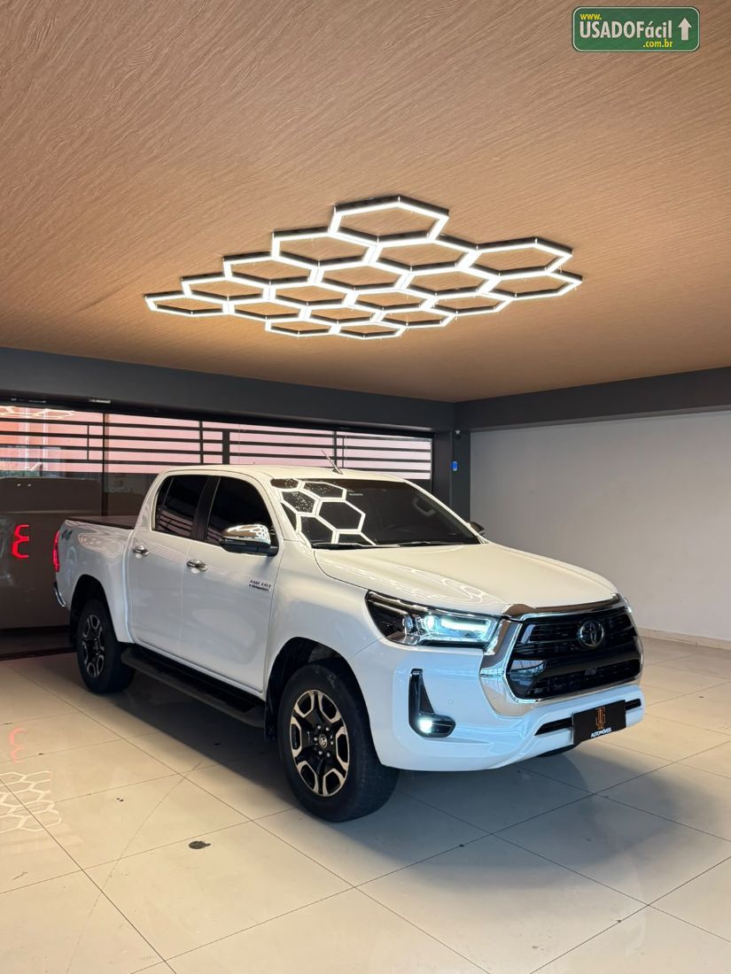Toyota Hilux SRX CD 2.8 4x4 TDI Automático Diesel 2024/2025 — foto 3 de 14