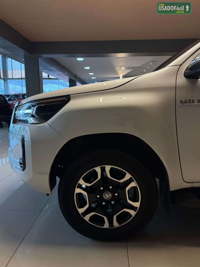 Toyota Hilux SRX CD 2.8 4x4 TDI Automático Diesel 2024/2025 — foto 4 de 14