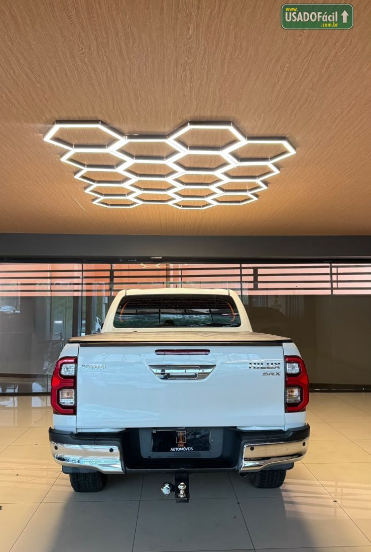 Toyota Hilux SRX CD 2.8 4x4 TDI Automático Diesel 2024/2025 — foto 6 de 14