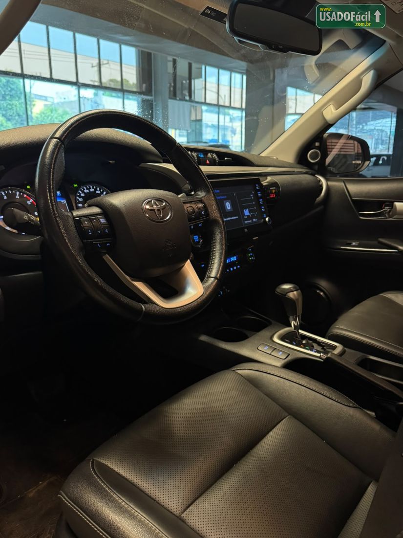 Toyota Hilux SRX CD 2.8 4x4 TDI Automático Diesel 2023/2023 — foto 12 de 12