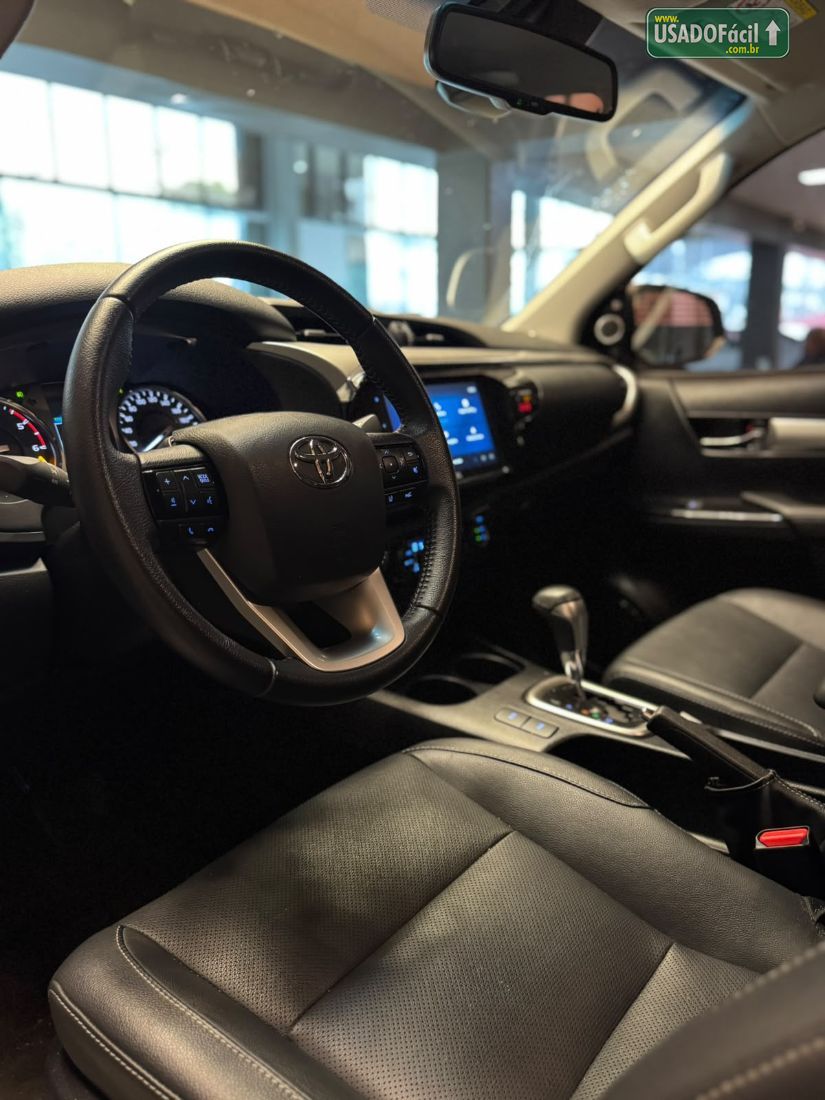 Toyota Hilux SRX CD 2.8 4x4 TDI Automático Diesel 2025/2026 — foto 13 de 13