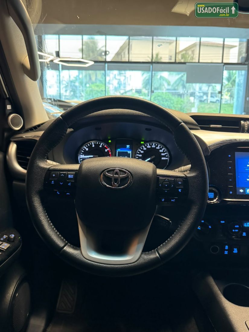 Toyota Hilux SRX CD 2.8 4x4 TDI Automático Diesel 2025/2026 — foto 9 de 13