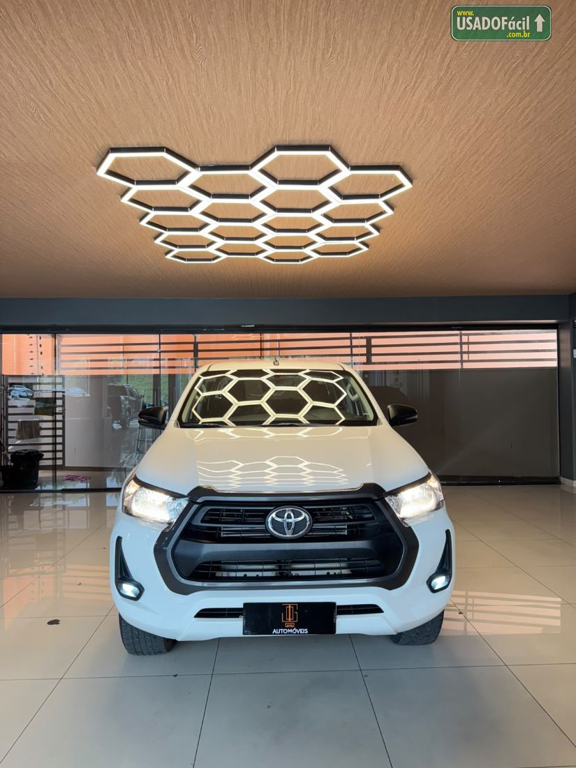 Toyota Hilux SR CD 2.8 4X4 TDI Automático Diesel 2023/2024 — foto 2 de 13