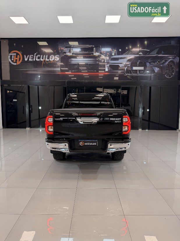 Toyota Hilux SRX CD 2.8 4x4 TDI Automático Diesel 2023/2024 — foto 12 de 18
