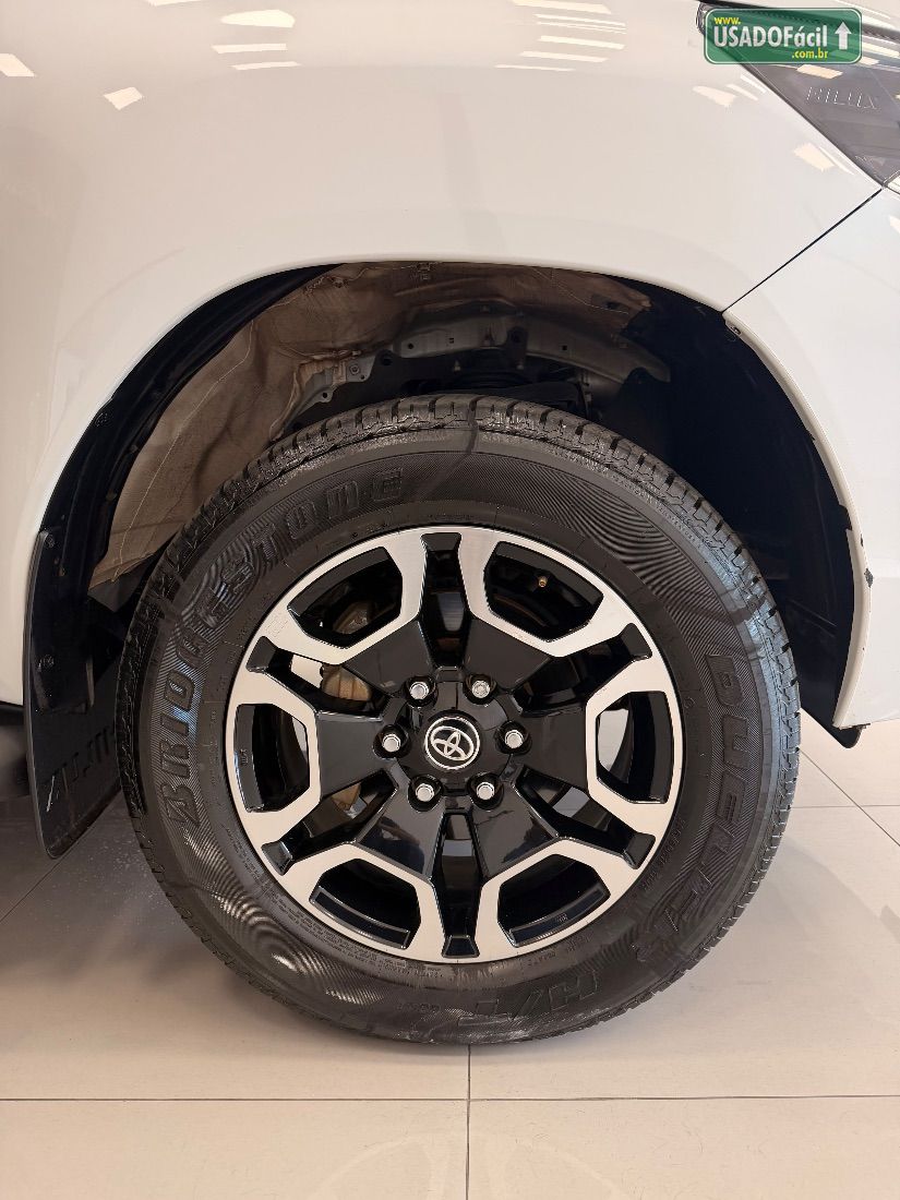 Toyota Hilux SRX CD 2.8 4x4 TDI Automático Diesel 2025/2025 — foto 11 de 17
