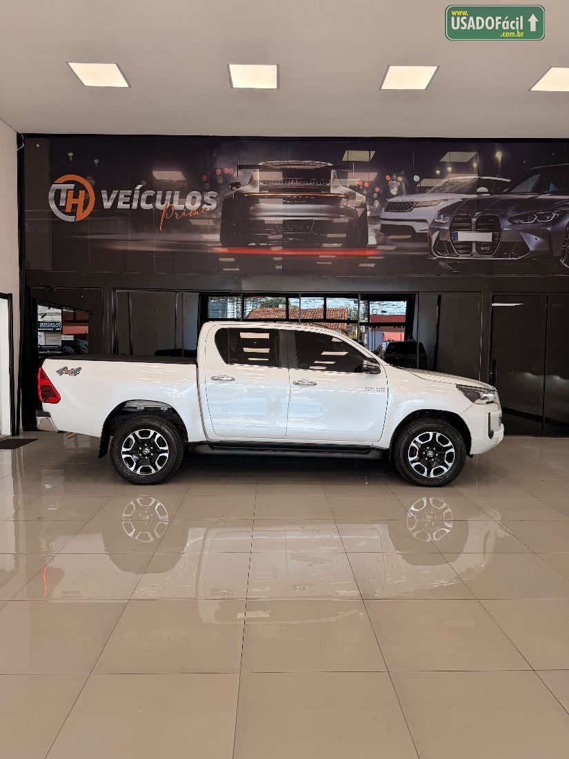 Toyota Hilux SRX CD 2.8 4x4 TDI Automático Diesel 2025/2025 — foto 3 de 17