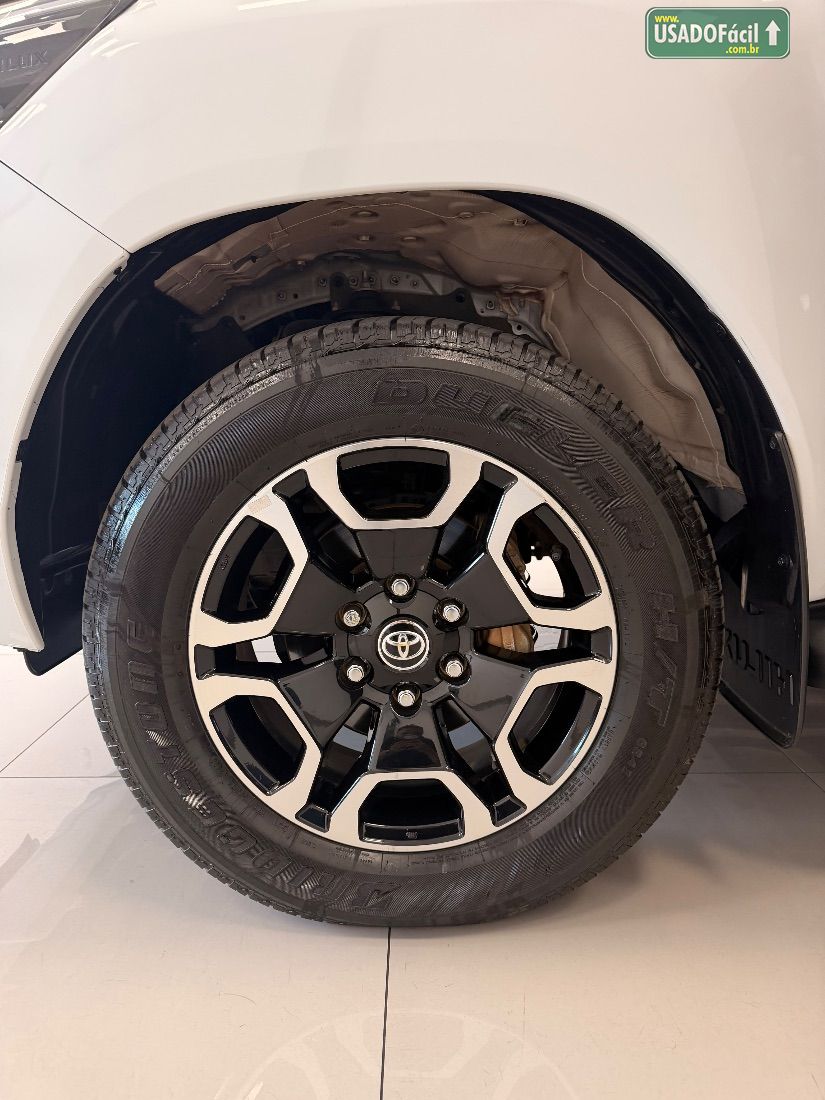 Toyota Hilux SRX CD 2.8 4x4 TDI Automático Diesel 2025/2025 — foto 8 de 17