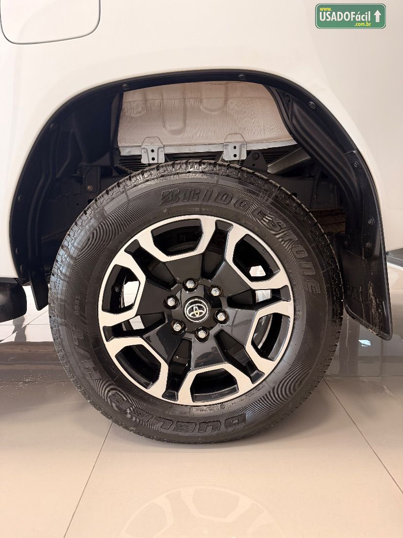 Toyota Hilux SRX CD 2.8 4x4 TDI Automático Diesel 2025/2025 — foto 9 de 17