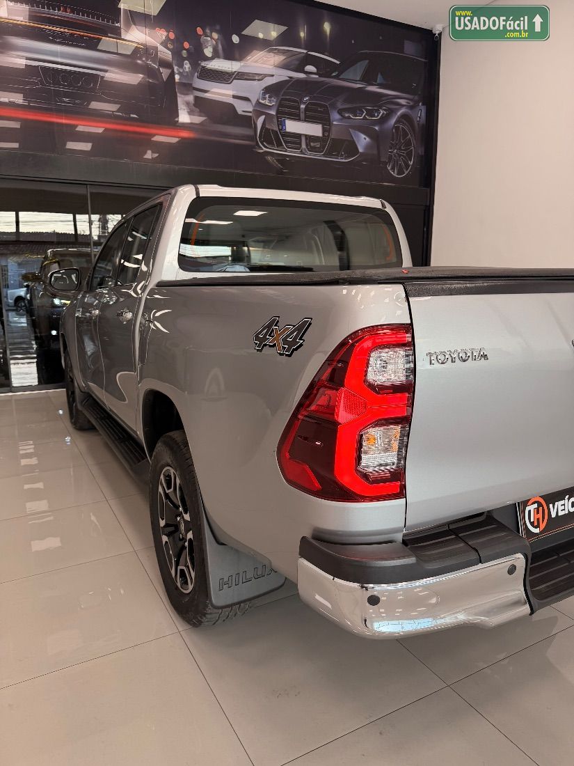Toyota Hilux SRX CD 2.8 4x4 TDI Automático Diesel 2021/2022 — foto 10 de 19