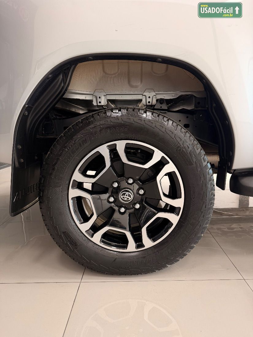 Toyota Hilux SRX CD 2.8 4x4 TDI Automático Diesel 2021/2022 — foto 18 de 19