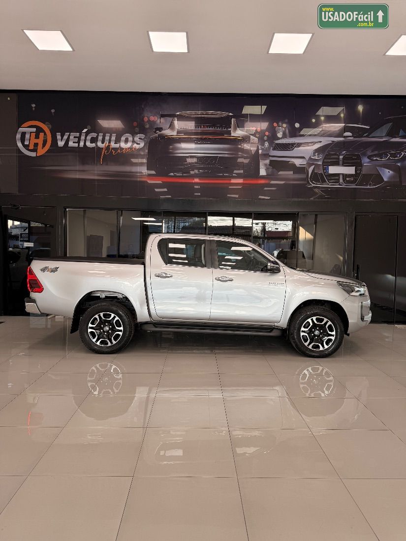 Toyota Hilux SRX CD 2.8 4x4 TDI Automático Diesel 2021/2022 — foto 6 de 19