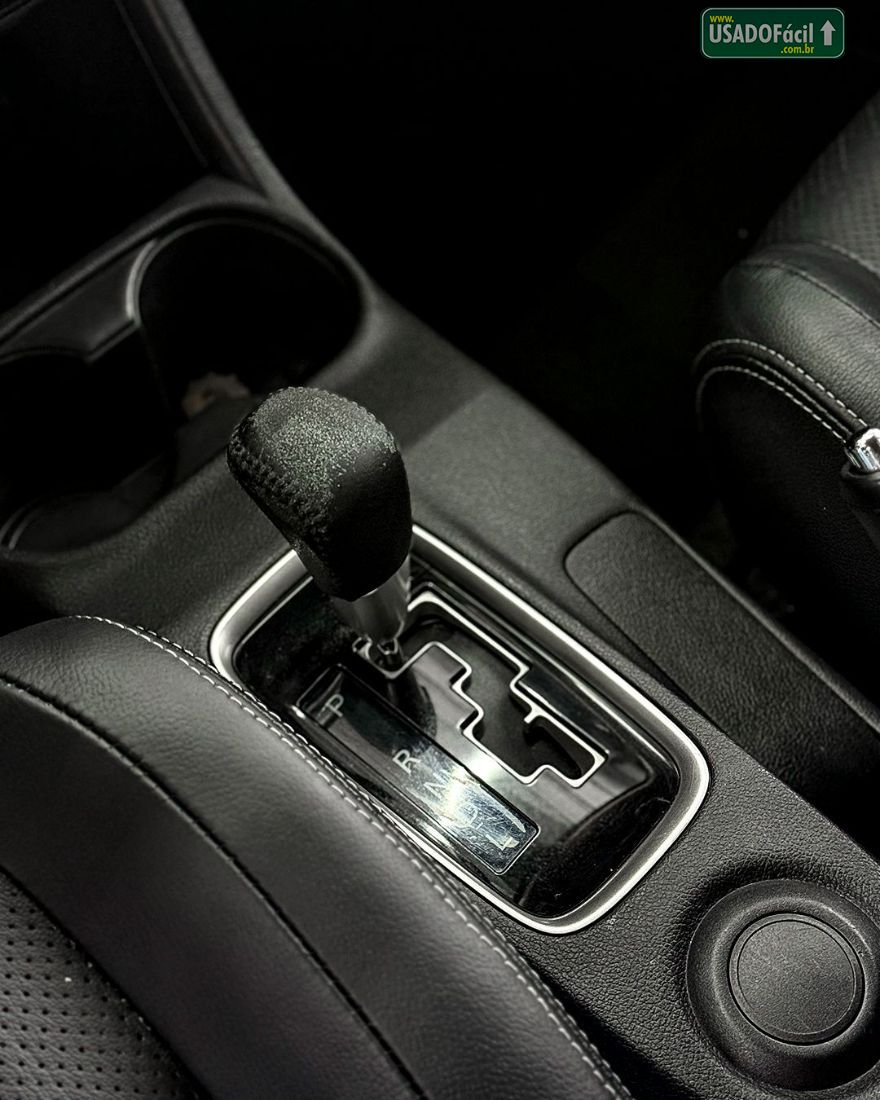 Mitsubishi Outlander 2.0 Automático 2015/2016 — foto 7 de 9