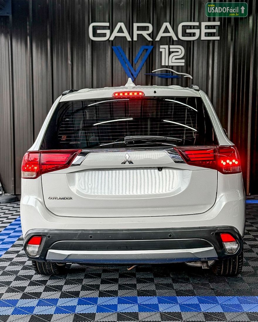 Mitsubishi Outlander 2.0 Automático 2015/2016 — foto 4 de 9