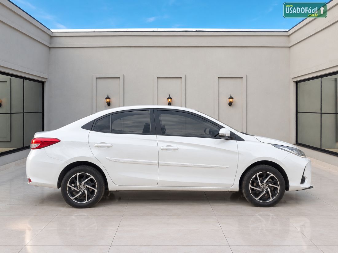 Toyota Yaris Sedan XLS 1.5 Automático Flex 2022/2023 — foto 3 de 7