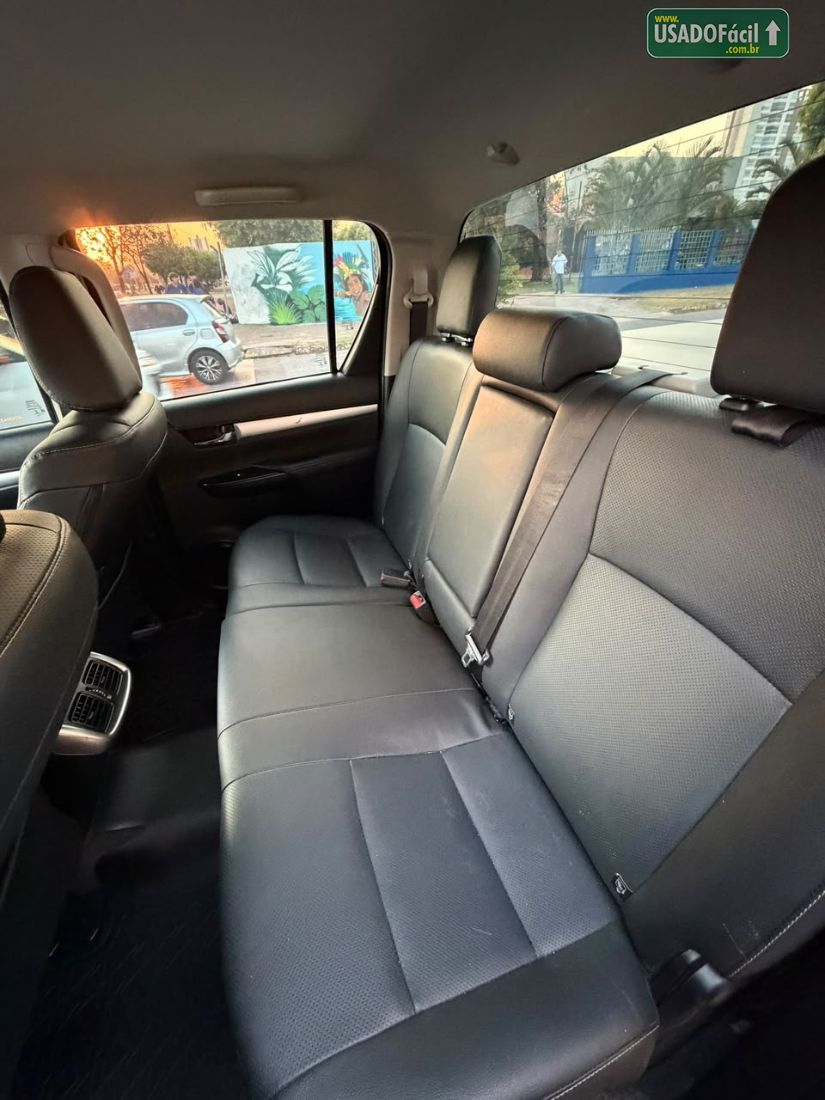 Toyota Hilux SRX CD 2.8 4x4 TDI Automático Diesel 2021/2021 — foto 8 de 15