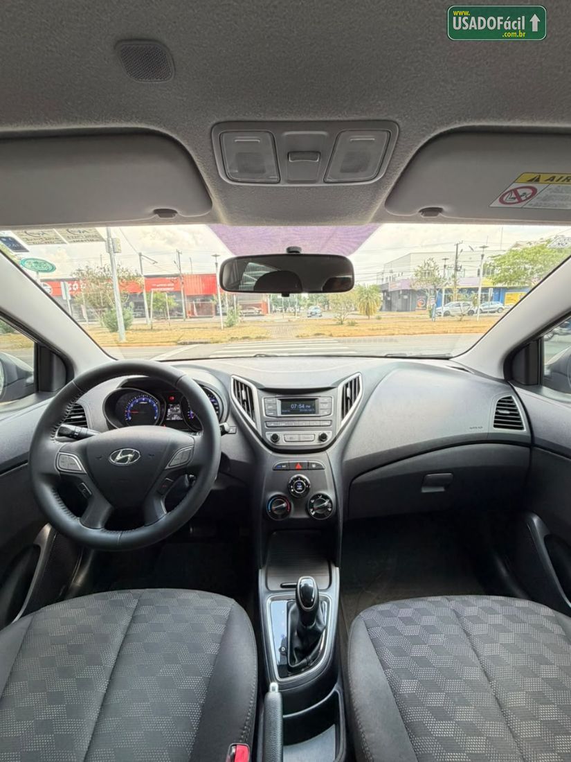 Hyundai HB20 Hatch Comfort Plus 1.6 Automático Flex 2017/2018 — foto 9 de 14