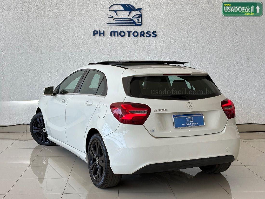 MERCEDES-BENZ Mercedes A 200 1.6 TB Flex Automático 2017/2018 — foto 2 de 14