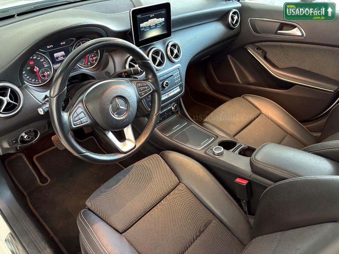 MERCEDES-BENZ Mercedes A 200 1.6 TB Flex Automático 2017/2018 — foto 3 de 14