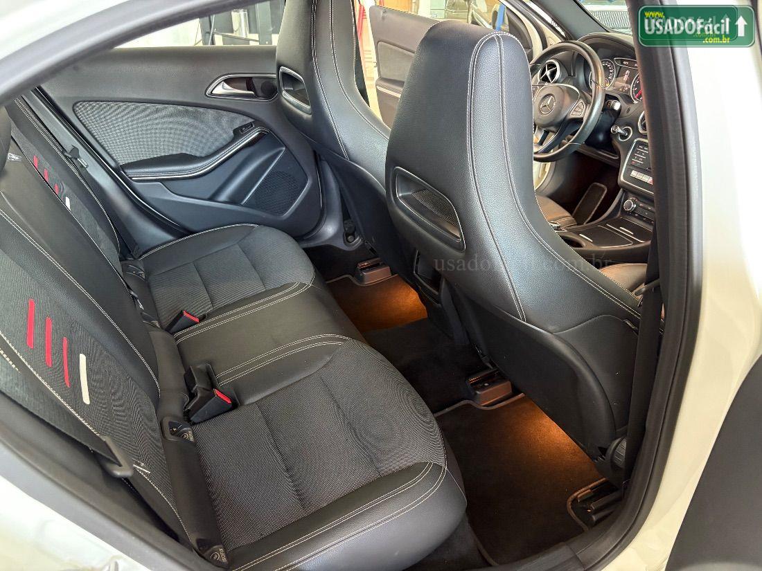 MERCEDES-BENZ Mercedes A 200 1.6 TB Flex Automático 2017/2018 — foto 8 de 14