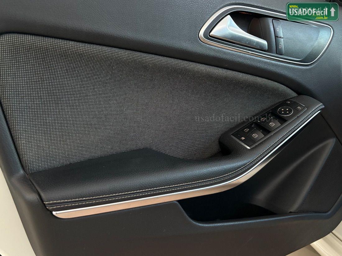 MERCEDES-BENZ Mercedes A 200 1.6 TB Flex Automático 2017/2018 — foto 9 de 14