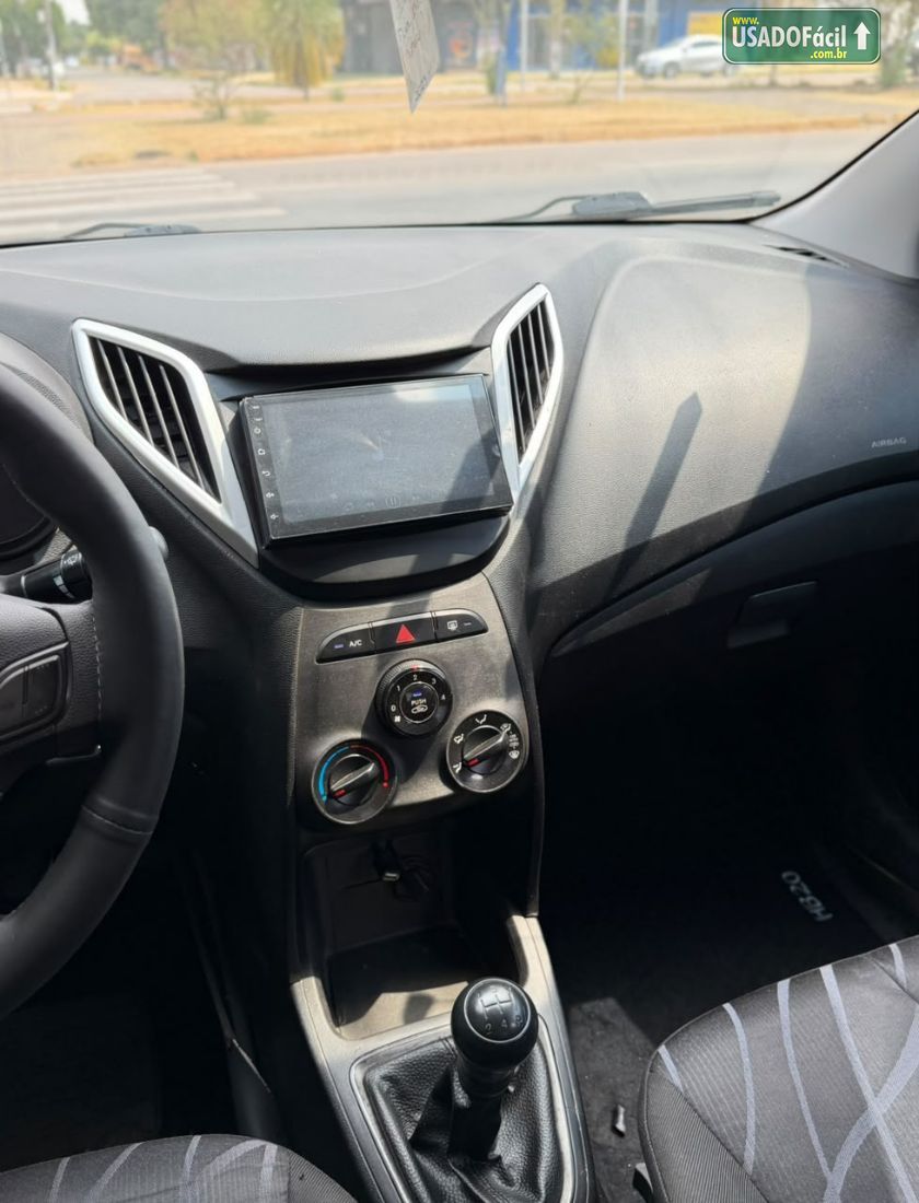 Hyundai HB20S Sedan Comfort Plus 1.0 Mecânico Flex 2013/2014 — foto 11 de 12