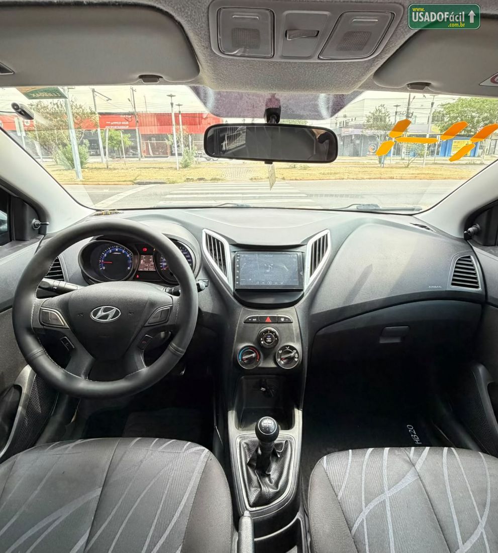 Hyundai HB20S Sedan Comfort Plus 1.0 Mecânico Flex 2013/2014 — foto 8 de 12