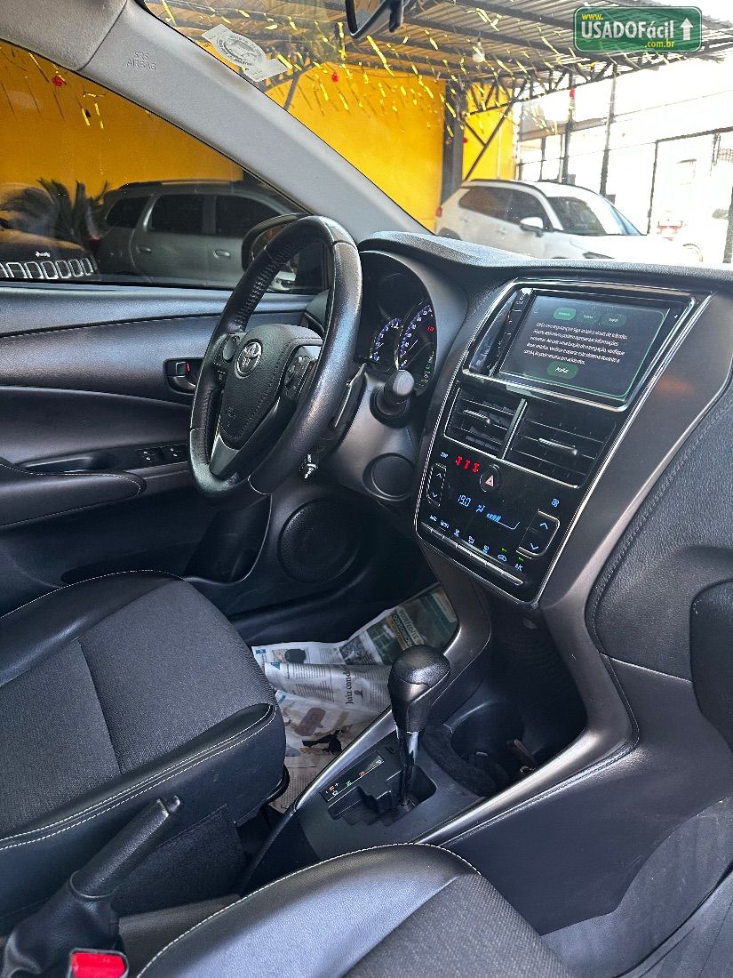 Toyota Yaris Sedan XS 1.5 Automático Flex 2023/2024 — foto 8 de 12